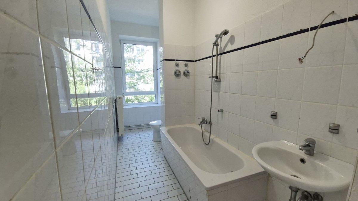Wannenbad mit Fenster