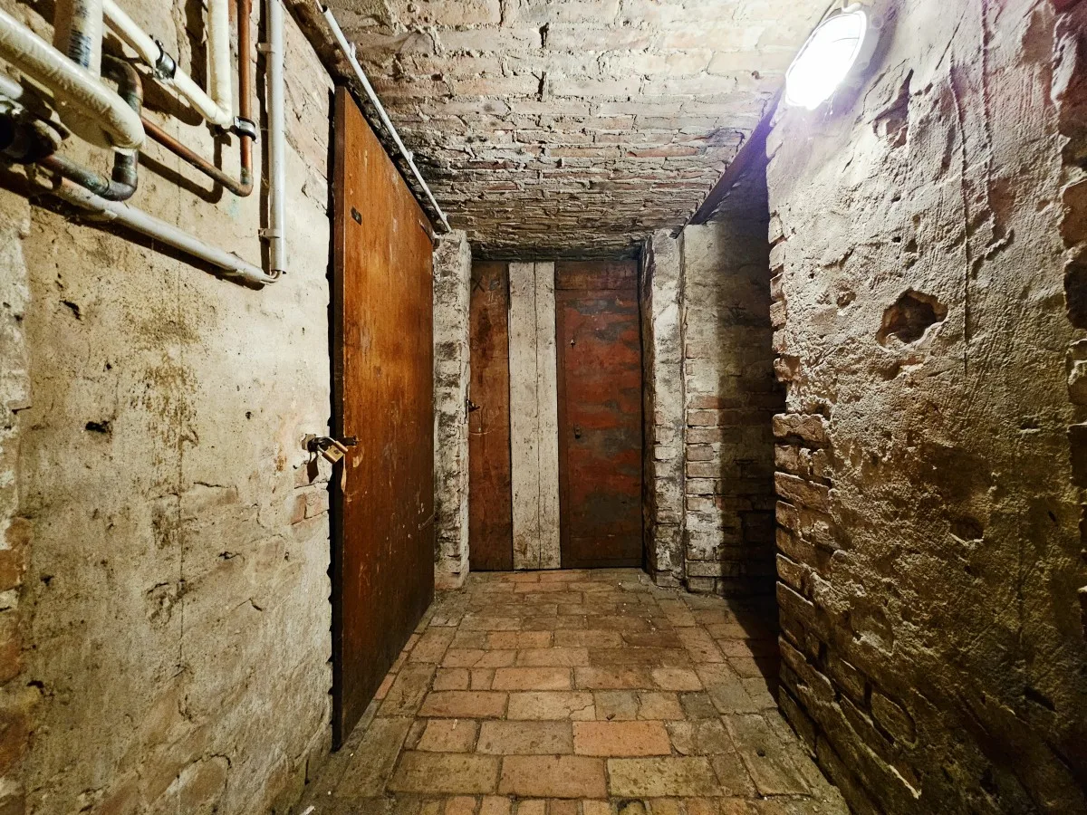 Kellerabteile