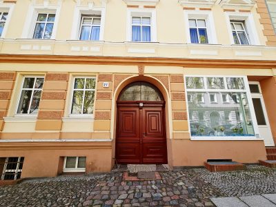 Repräsentativer Altbau mit Entwicklungspotential, 16225 Eberswalde, Mehrfamilienhaus