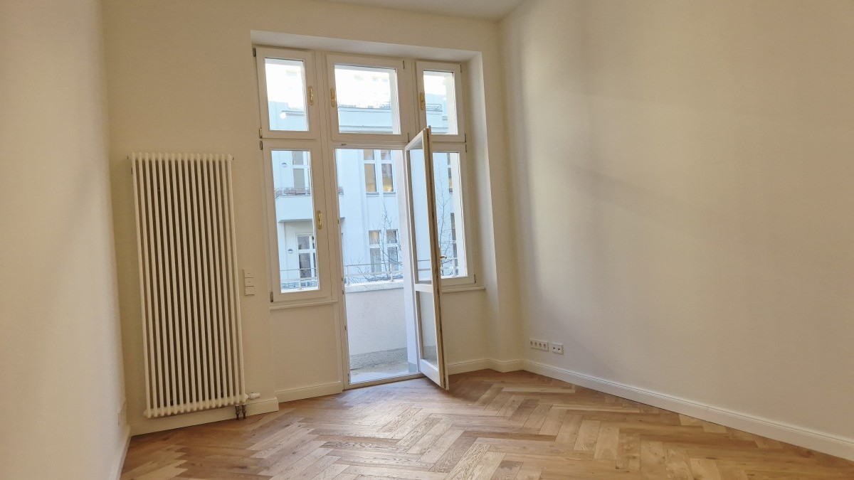 Helles Balkonzimmer