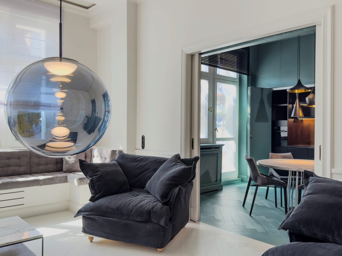 Wohnzimmer mit Blick zur Küche