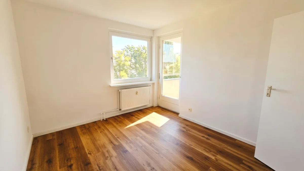 Schlafzimmer mit Balkon