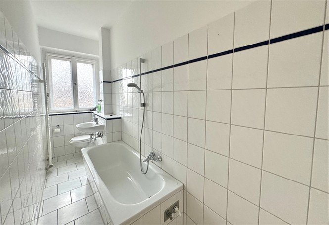 Modernes Wannenbad