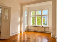 Großzügiges Wohnzimmer