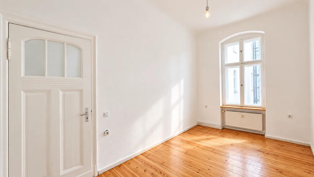 Ruhiges Zimmer zum Hof