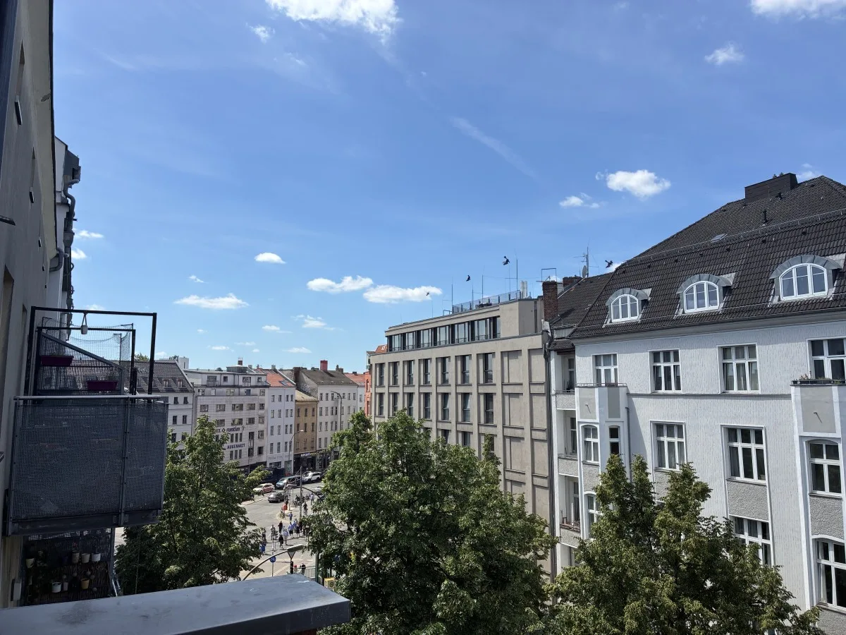 Balkonaussicht straßenseitig