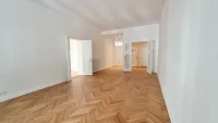 Wohnküche und Flur