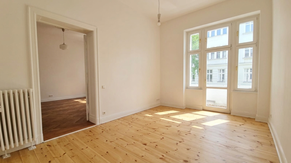 Helles Balkonzimmer