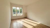 Lichtdurchfluteter Wohnbereich