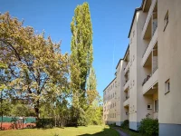 Hofseite mit Balkonen